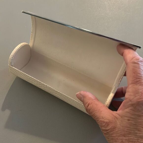 JIMMY CHOO Eyeglass Case - Picture 4 of 4